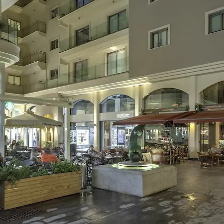 Qcc Apartment *