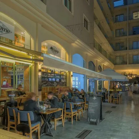 Qcc Apartamento Lárnaca